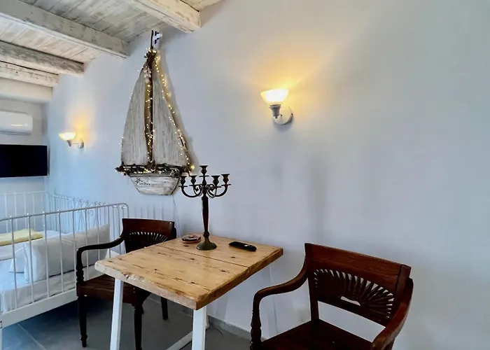 August Gæstehus Elafonissos